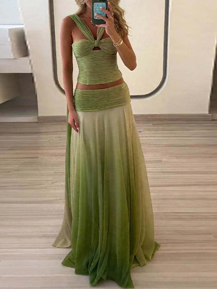Sexy Halter Tops and Long Skirts Party Outfits Women Fashion Gradient Printed Pleated 2Pc Suit Elegant Sleeveless Backless Sets