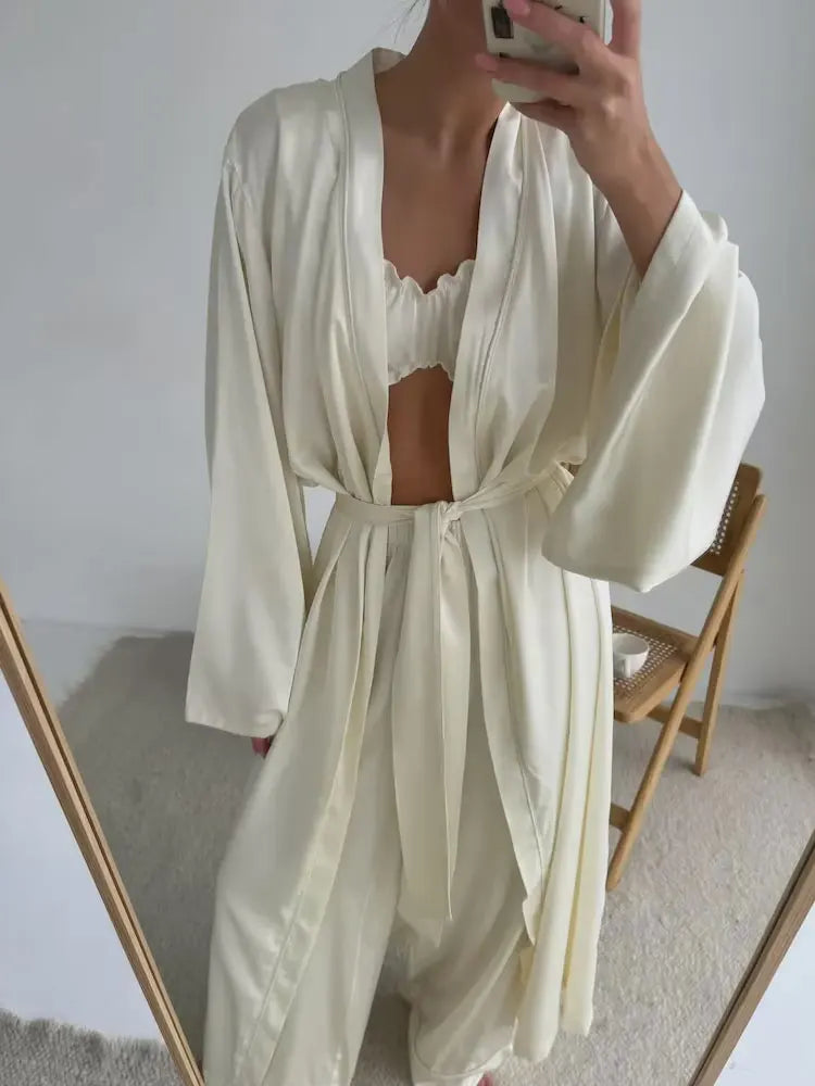 Cream Satin Kimono Robe Elegant Maxi Lounge Wrap Luxury Bridal Getting Ready Gown with Wide Sleeves Floor-Length Women's Kimonos